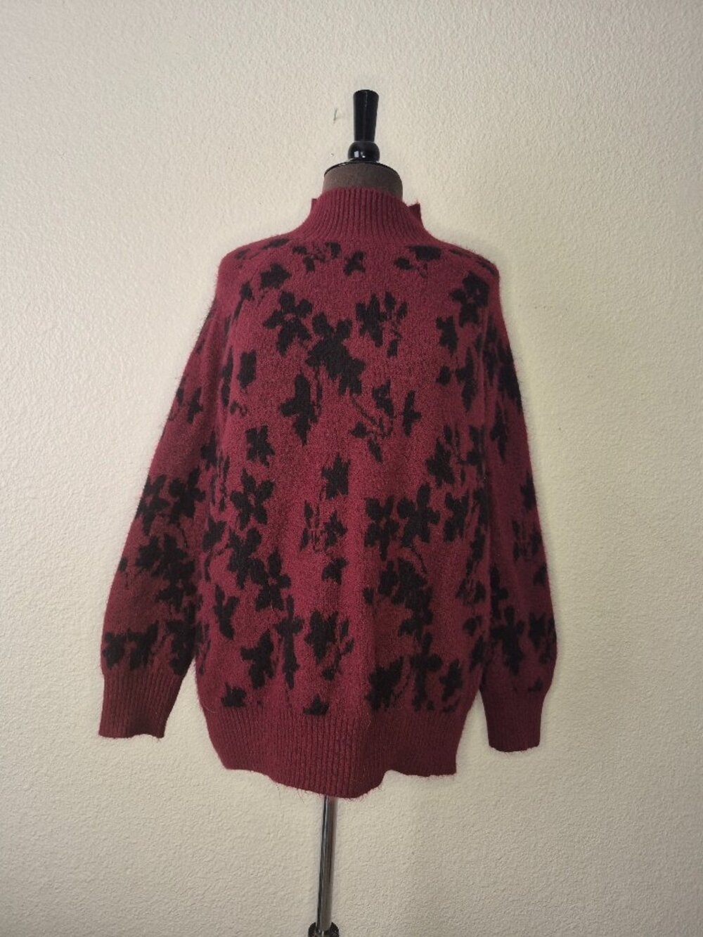 Liz Claiborne Womens XL Burgundy Black Print Mock Neck Knit Pullover Sweater